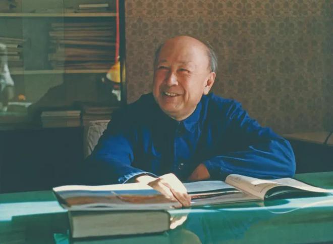 发展简史：造醋下面条兼职也造车j9九游会登录镇江的汽车工业(图3)