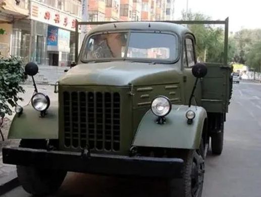 发展简史：造醋下面条兼职也造车j9九游会登录镇江的汽车工业(图16)